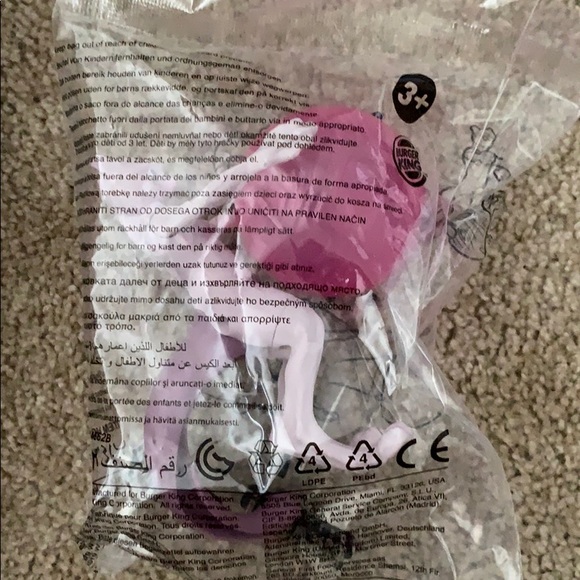 Pokémon Detective Pikachu mew two - Picture 2 of 2